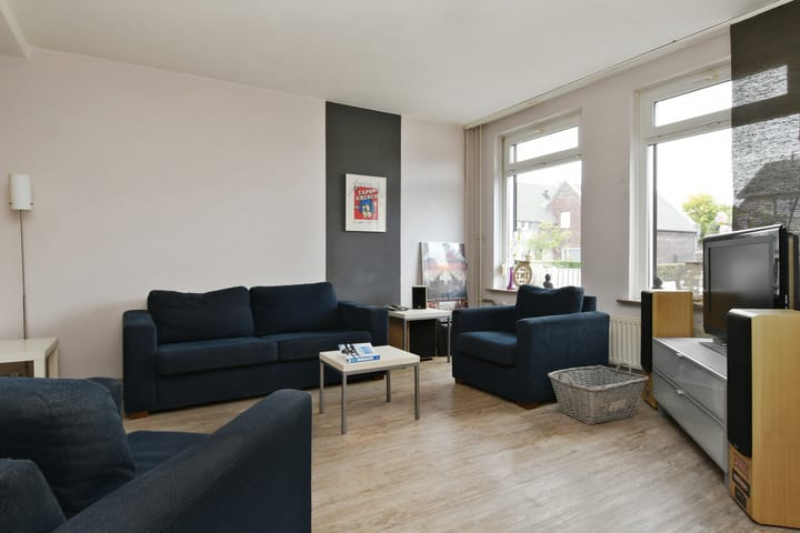 Photo 4 of Heerdstraat 45