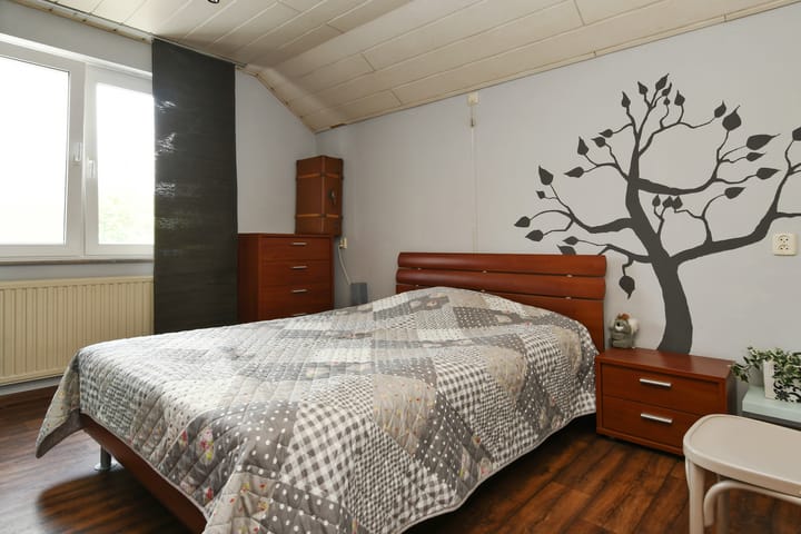 Photo 13 of Heerdstraat 45