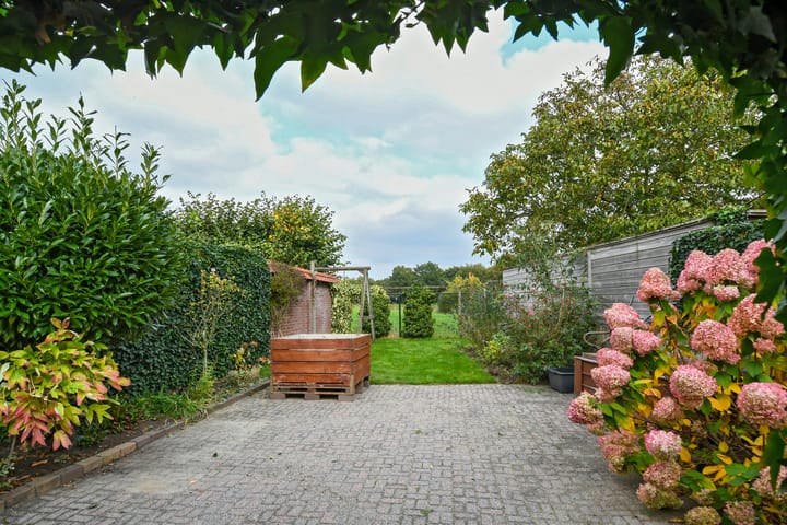 Photo 22 of Heerdstraat 45