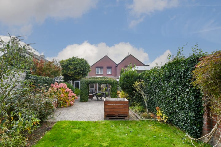 Photo 24 of Heerdstraat 45