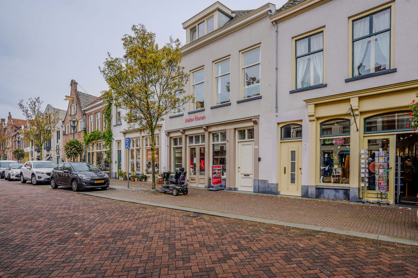 Bekijk foto 1 van Laarstraat 16