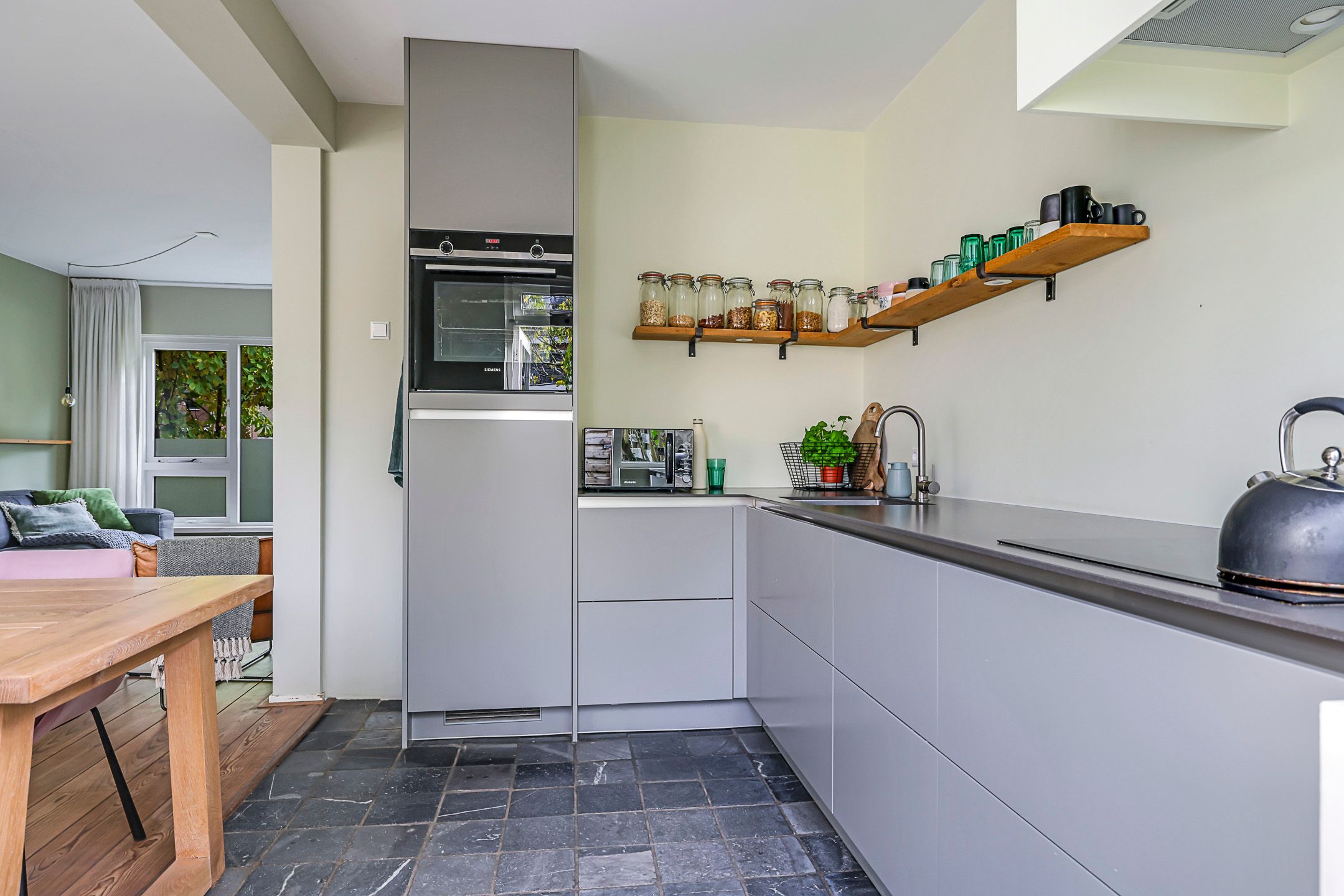 Photo 24 of Irisstraat 34