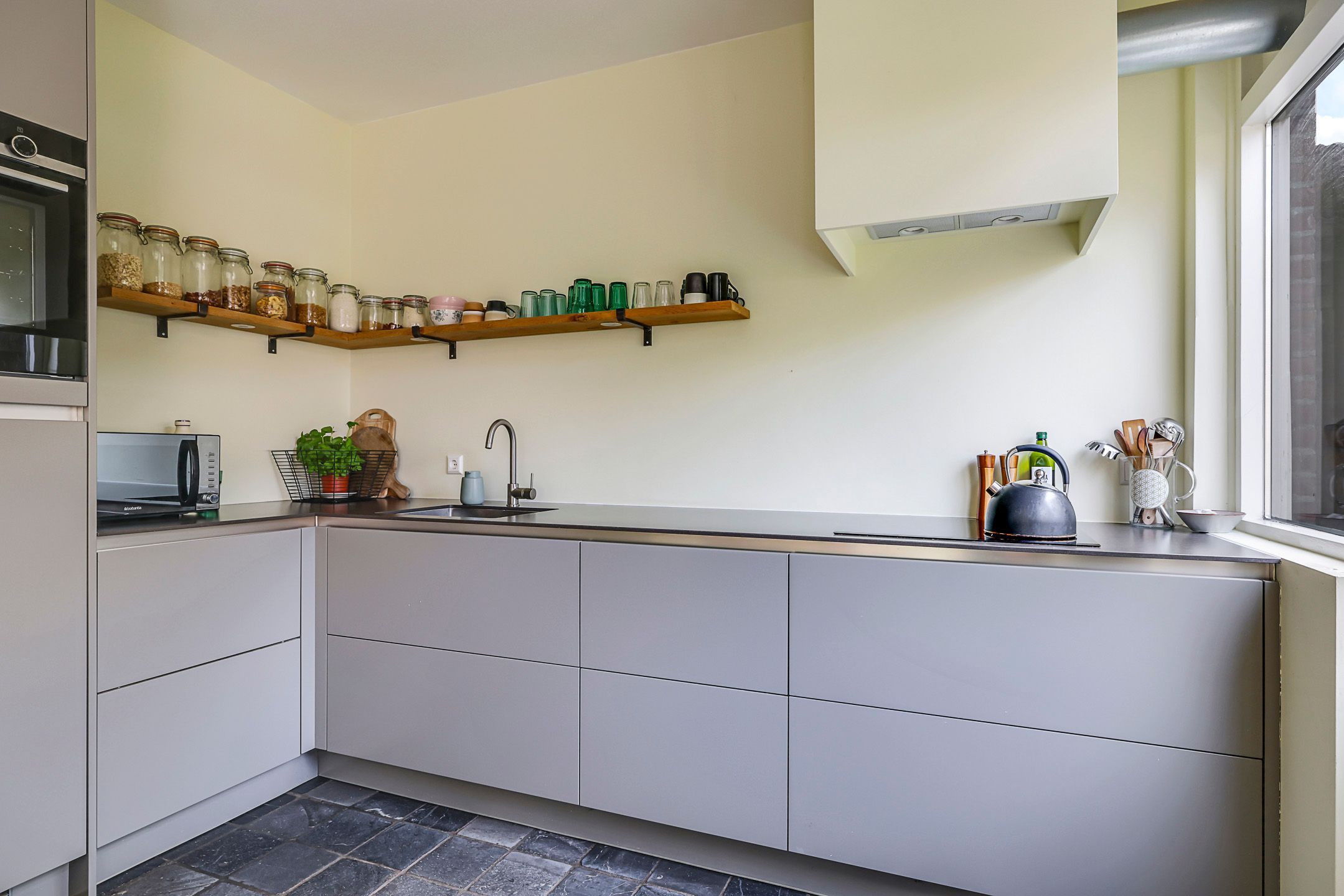 Photo 21 of Irisstraat 34