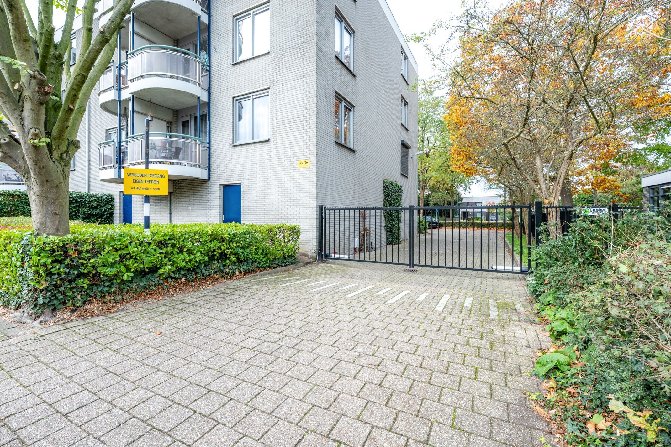 Photo 42 of Van Kleffenslaan 101