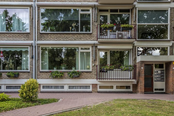 Photo 4 of Stadswal 24-A