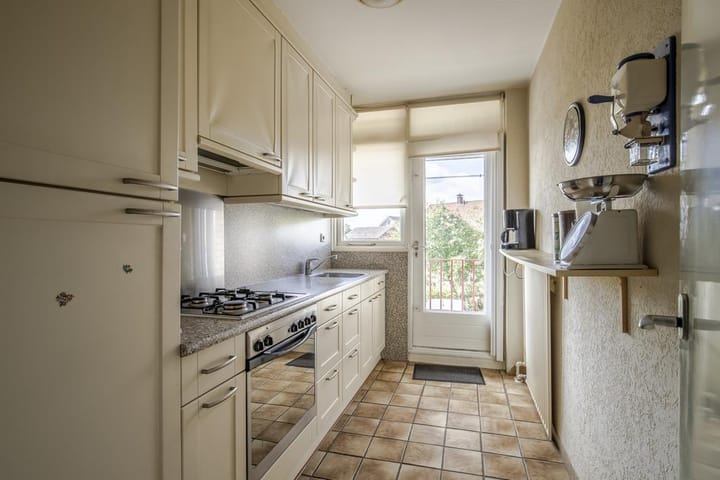 Photo 18 of Stadswal 24-A