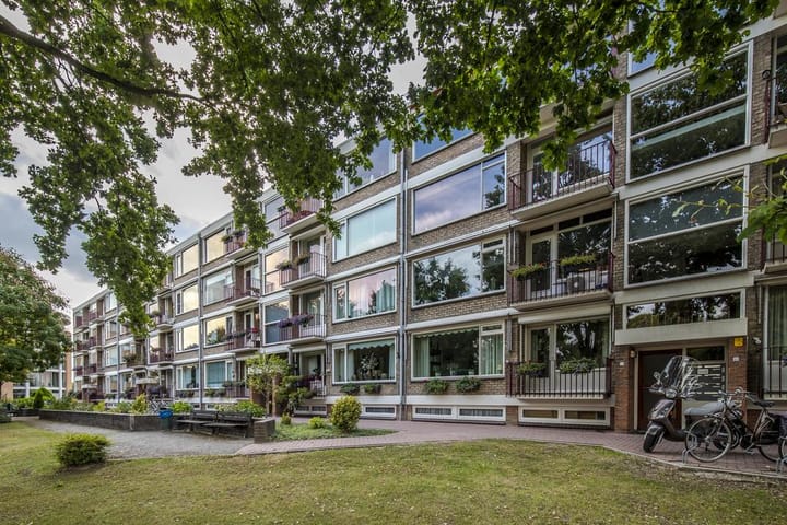 Photo 23 of Stadswal 24-A