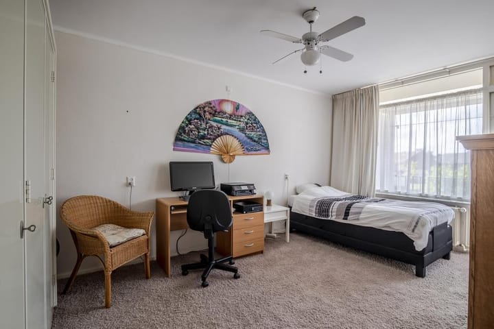 Photo 15 of Stadswal 24-A