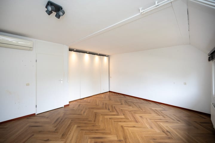 Foto 25 van Borstelgrasstraat 12