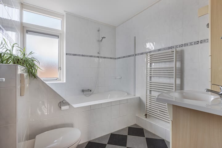 Photo 27 of Meester Klaas Douwesstraat 10