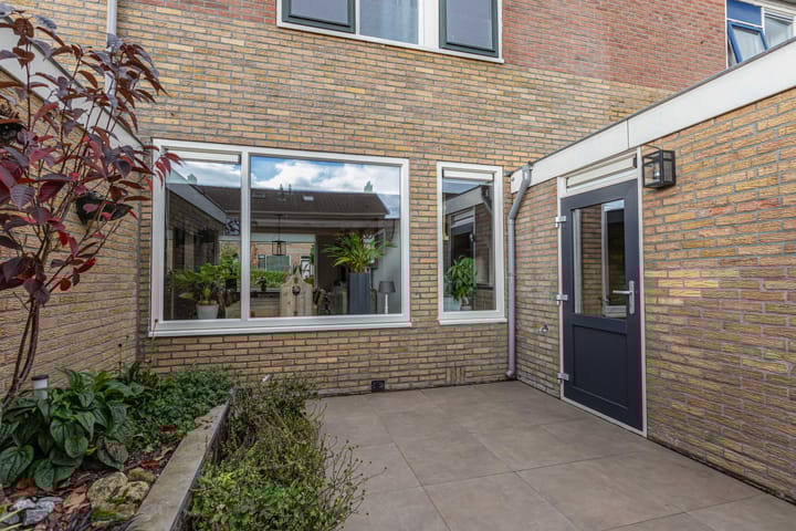 Photo 33 of Meester Klaas Douwesstraat 10