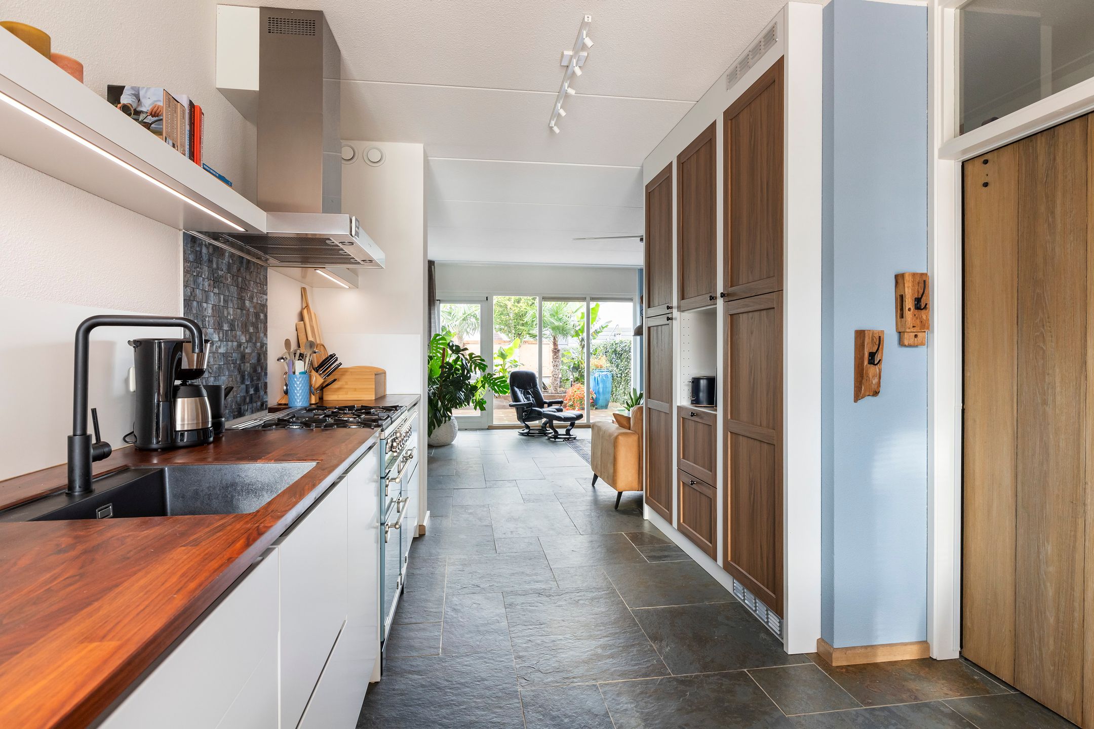 Photo 21 of Johan van den Kornputstraat 32