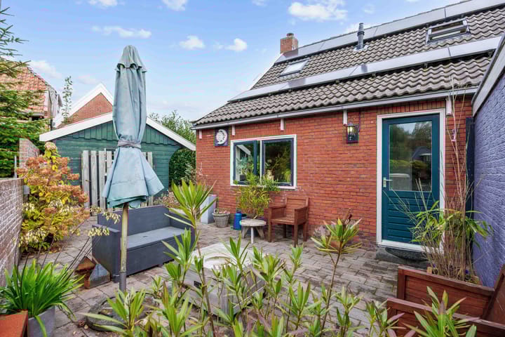 Photo 32 of Oosterstraat 36