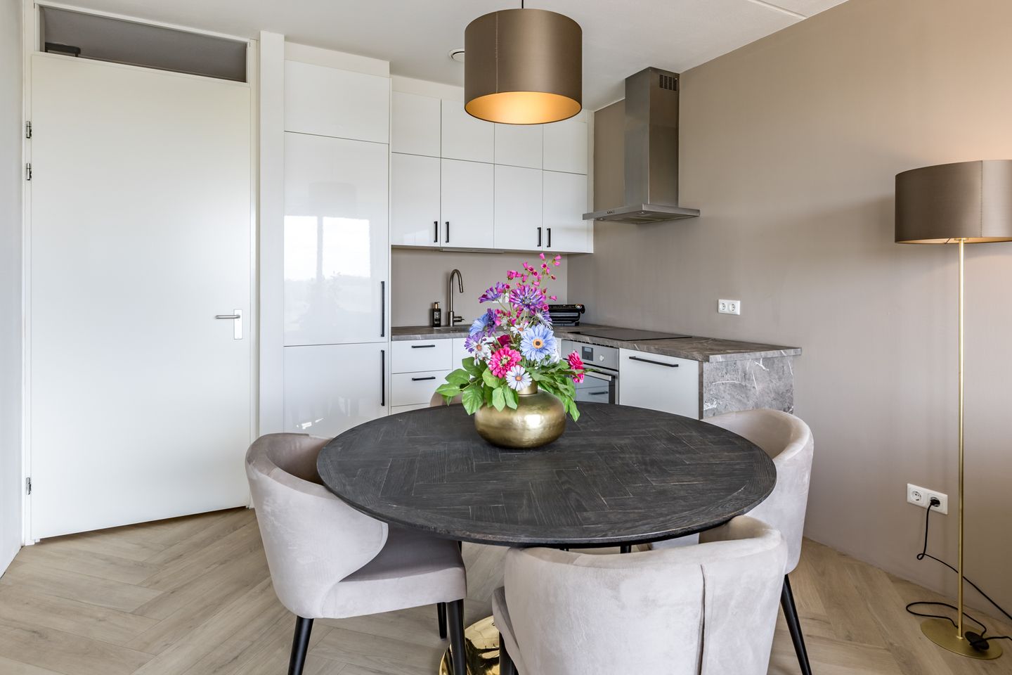 Foto 10 van Ketelhavenplein 105