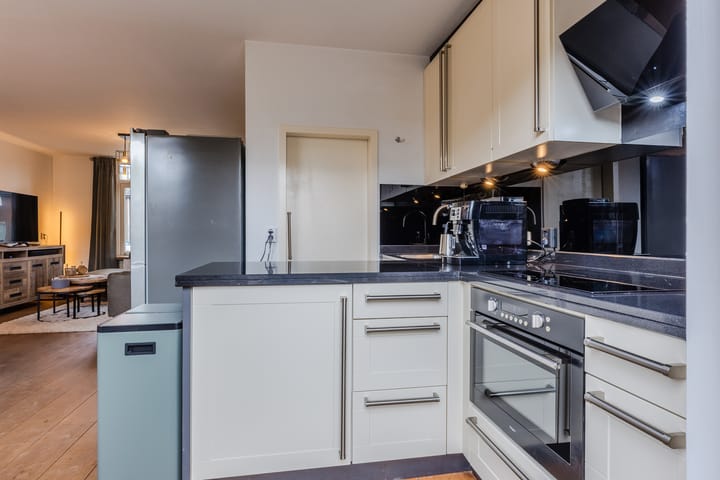 Photo 10 of Bolswardstraat 17