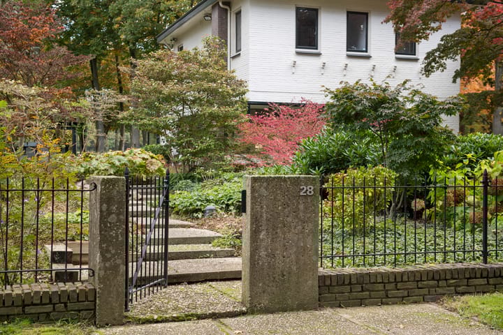 Foto 4 van van Limburg Stirumweg 28