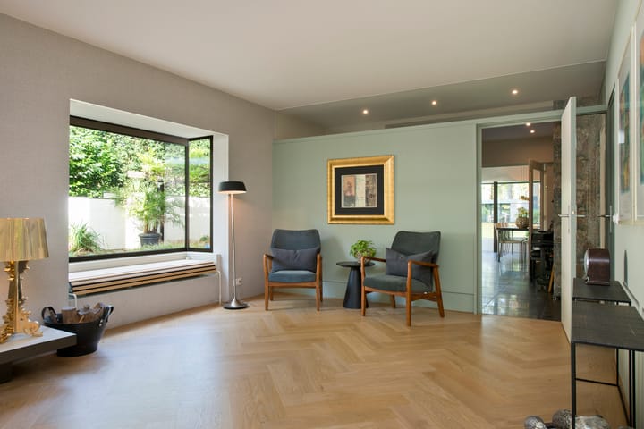 Foto 28 van van Limburg Stirumweg 28