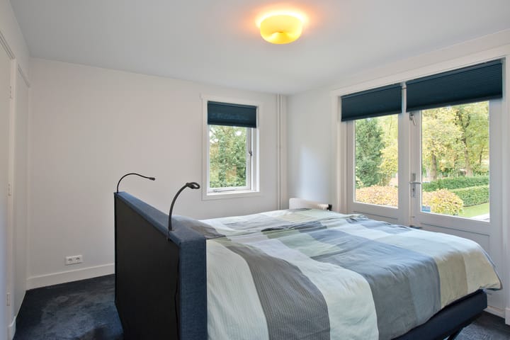 Foto 34 van van Limburg Stirumweg 28