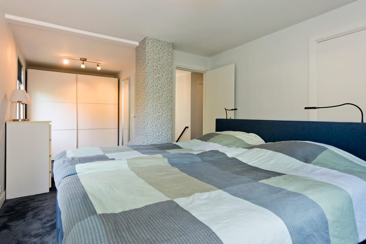 Foto 35 van van Limburg Stirumweg 28