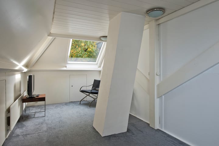 Foto 52 van van Limburg Stirumweg 28