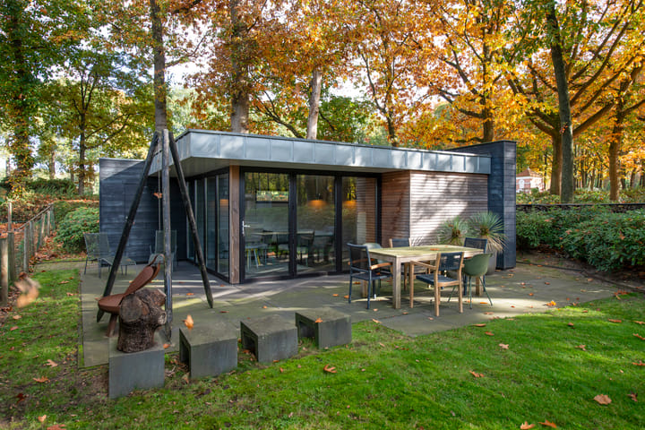 Foto 62 van van Limburg Stirumweg 28