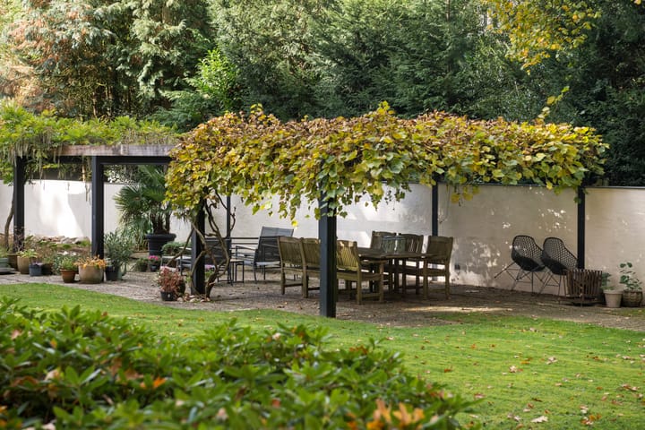 Foto 74 van van Limburg Stirumweg 28