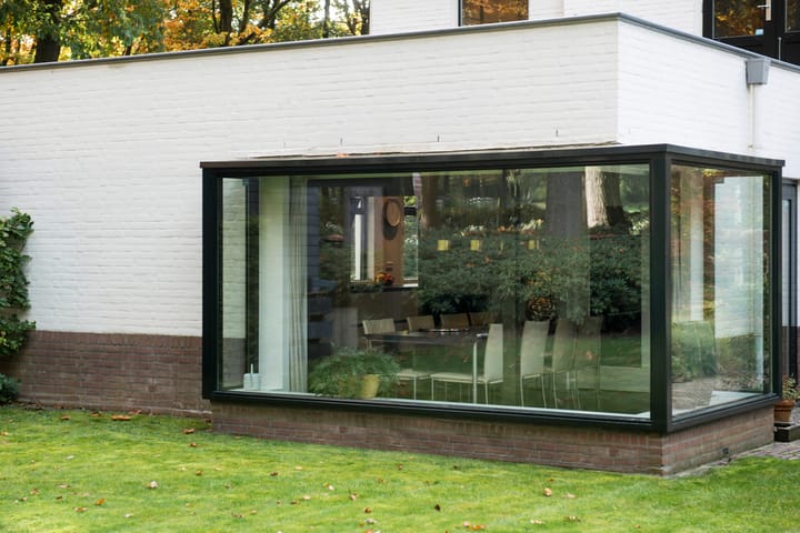 Foto 80 van van Limburg Stirumweg 28