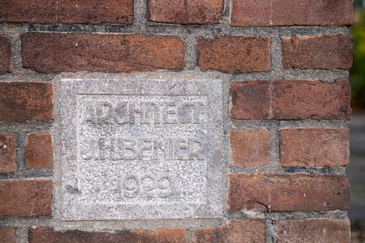 Foto 94 van van Limburg Stirumweg 28