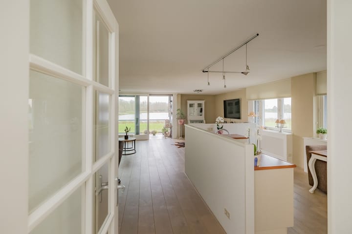 Foto 24 van L. Springerstraat 160