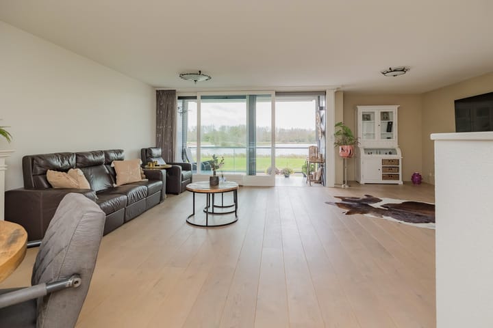 Foto 26 van L. Springerstraat 160