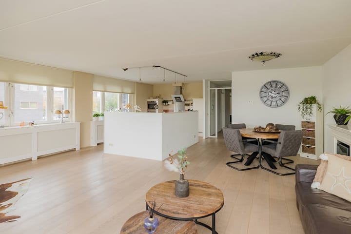 Foto 32 van L. Springerstraat 160