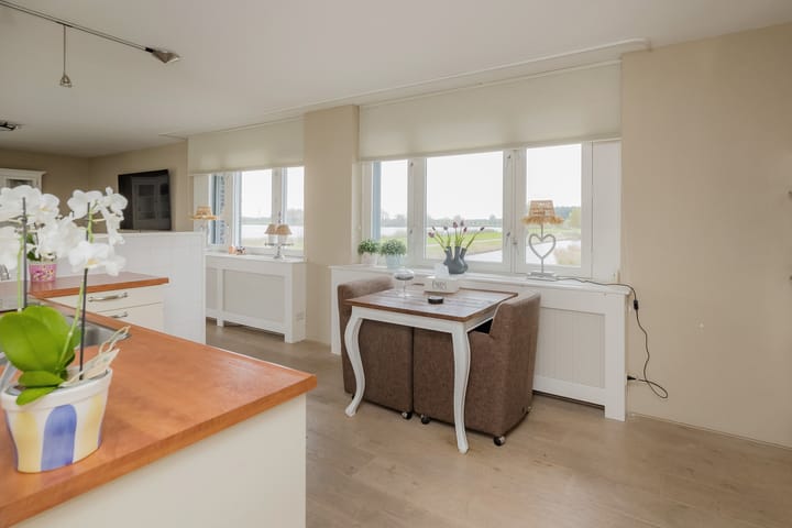 Foto 36 van L. Springerstraat 160