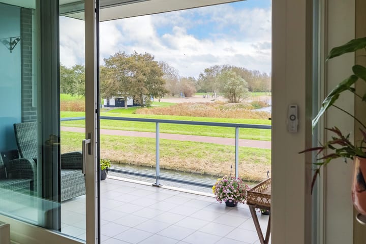 Foto 37 van L. Springerstraat 160