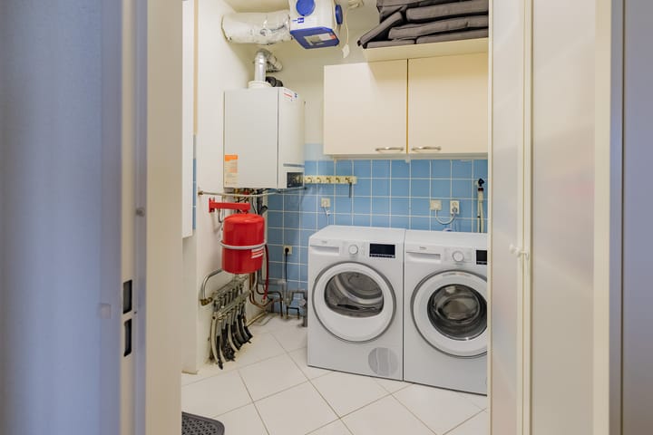 Foto 42 van L. Springerstraat 160