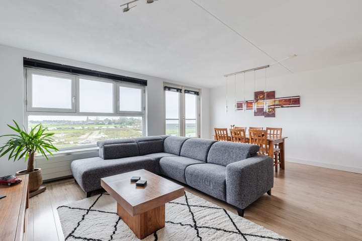 Photo 2 of Rode Ring 239