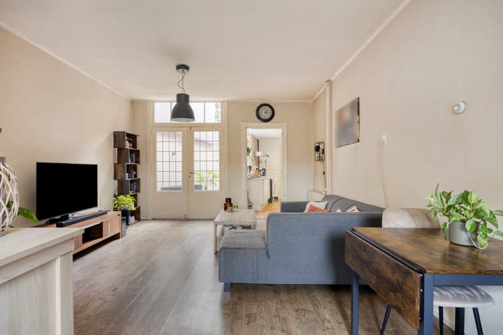 Photo 2 of Sint Josephstraat 83