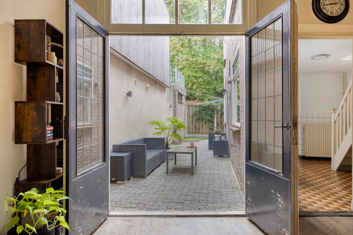 Photo 12 of Sint Josephstraat 83