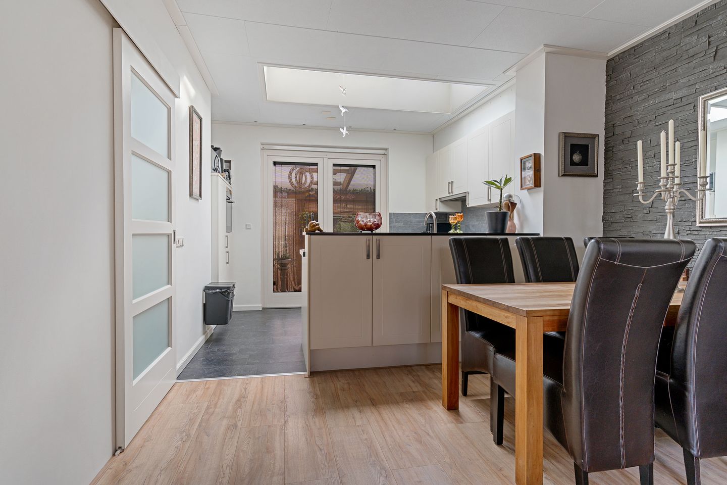 Photo 10 of Noordeinde 53