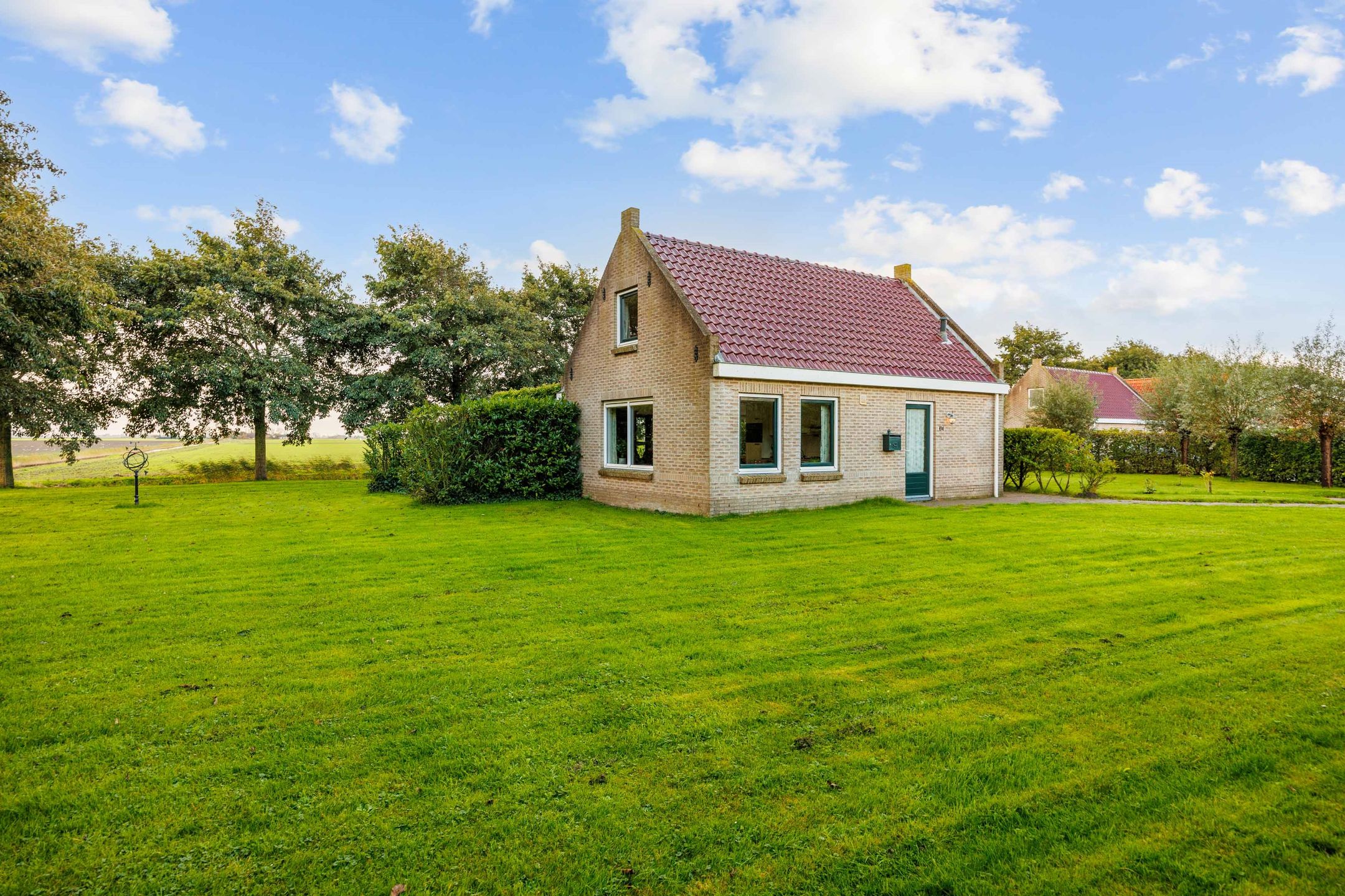 Photo 3 of Bargereed 104