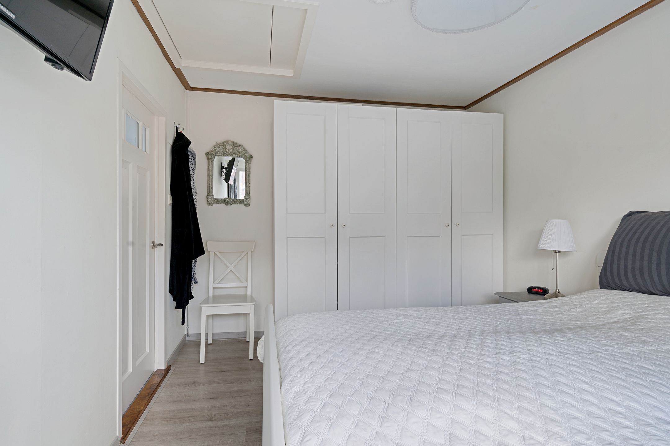 Photo 21 of Noordeinde 53
