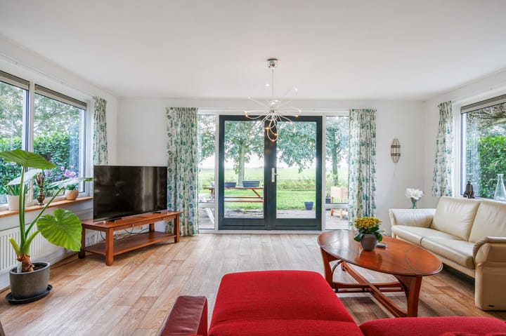 Photo 11 of Bargereed 104