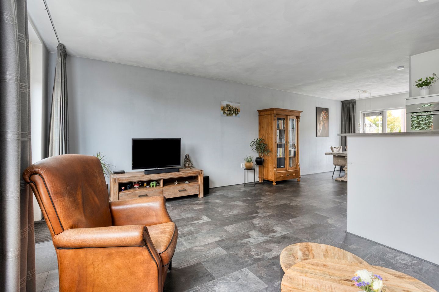 Photo 10 of Tuinlaan 33