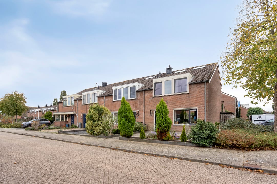 Photo 2 of Tuinlaan 33