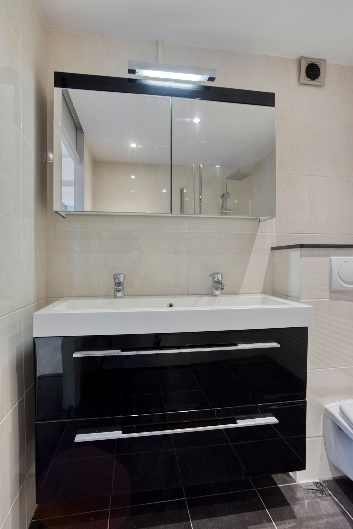 Photo 18 of Tuinlaan 33