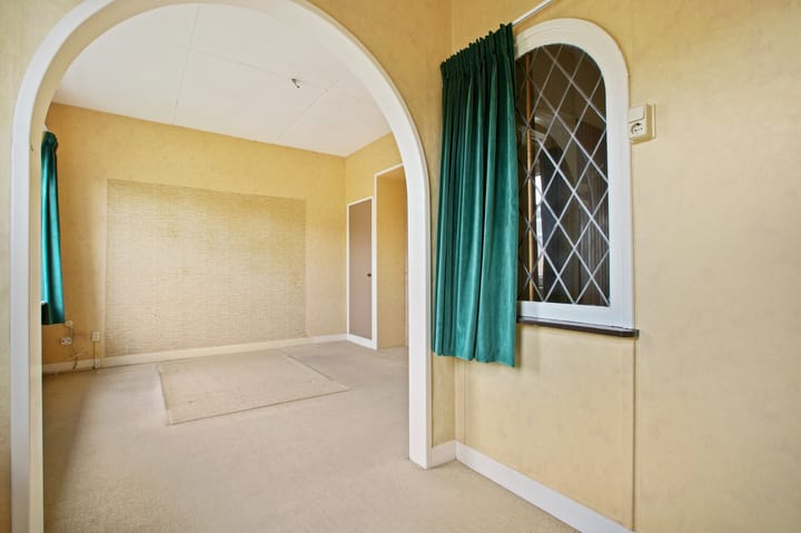 Photo 20 of Floresstraat 98