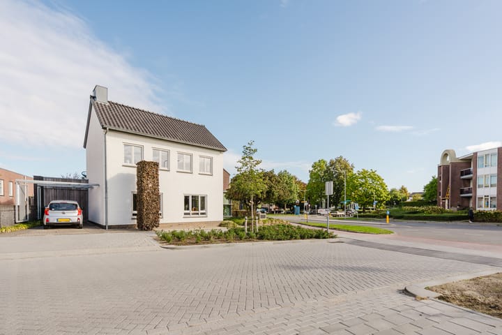 Photo 35 of Mesweg 2