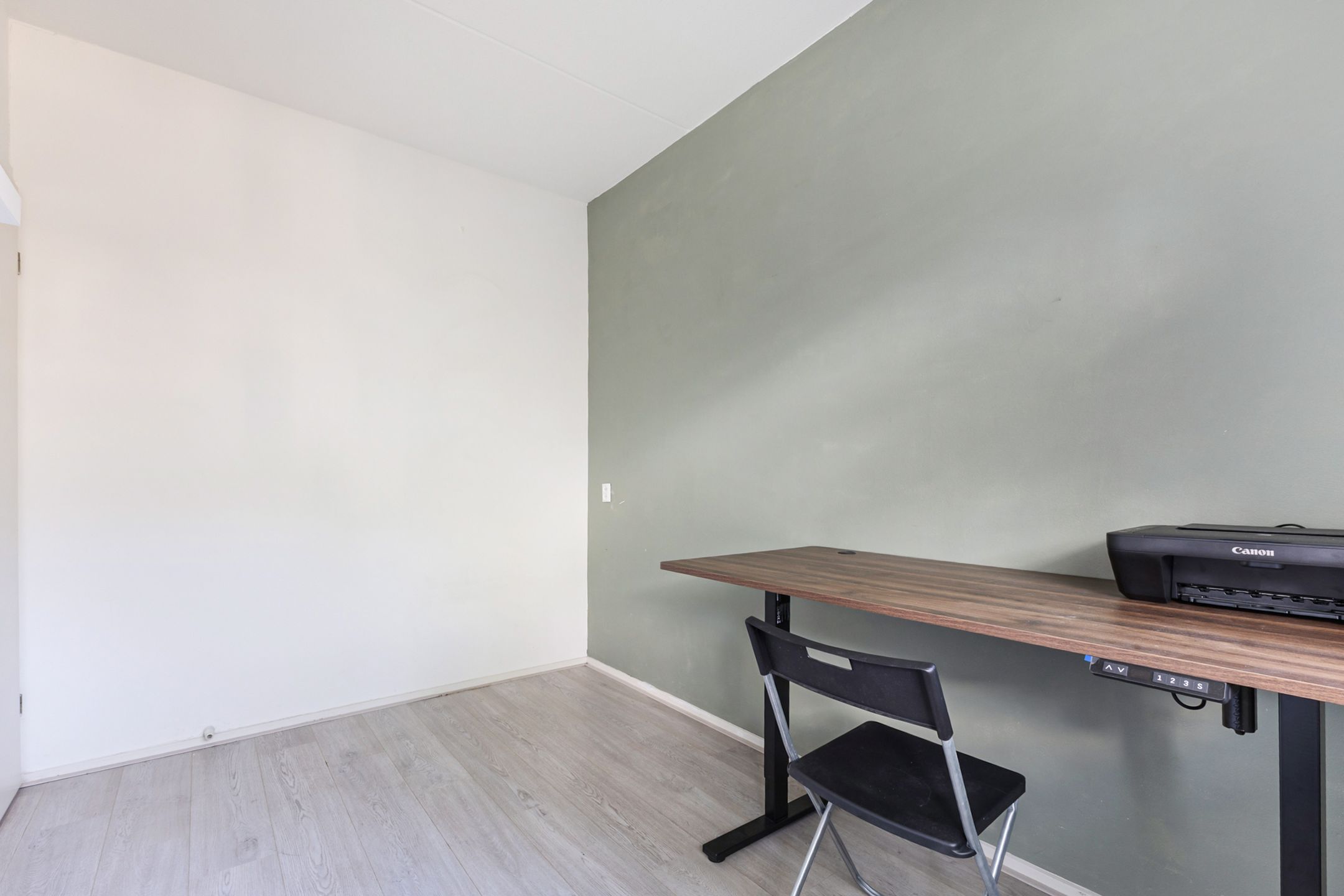 Photo 30 of Adriaan van Bergenstraat 46