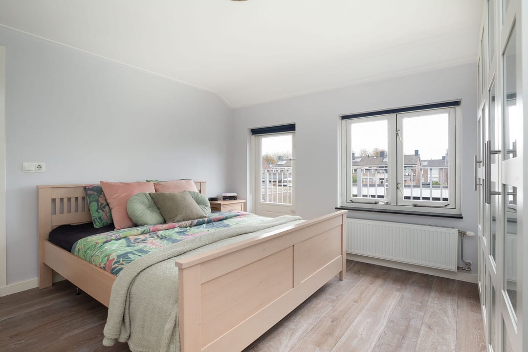 Photo 8 of Leliestraat 33