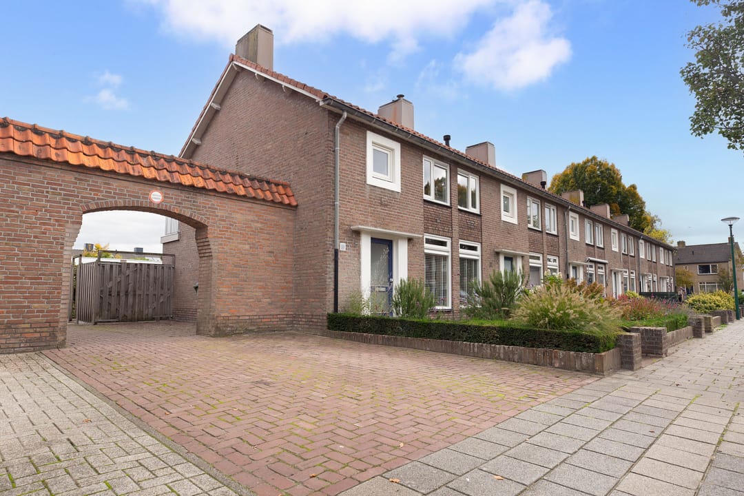 Photo 11 of Leliestraat 33