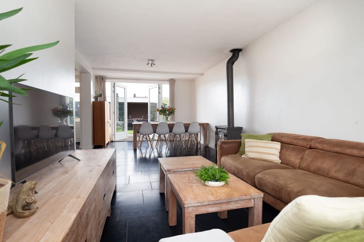 Photo 4 of Leliestraat 33